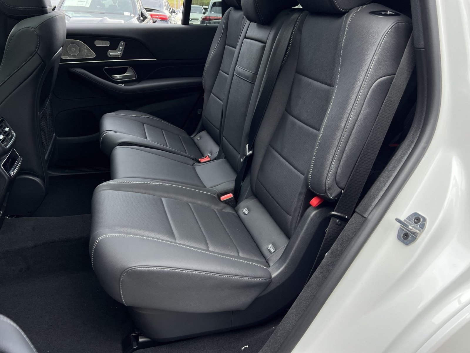 New 2027 Mercedes-Benz GLS 450 4MATIC image 30