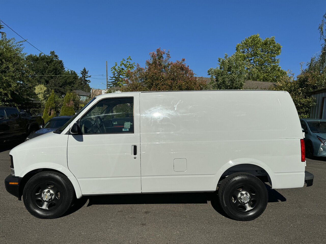 Used 2005 Chevrolet Astro RWD image 10