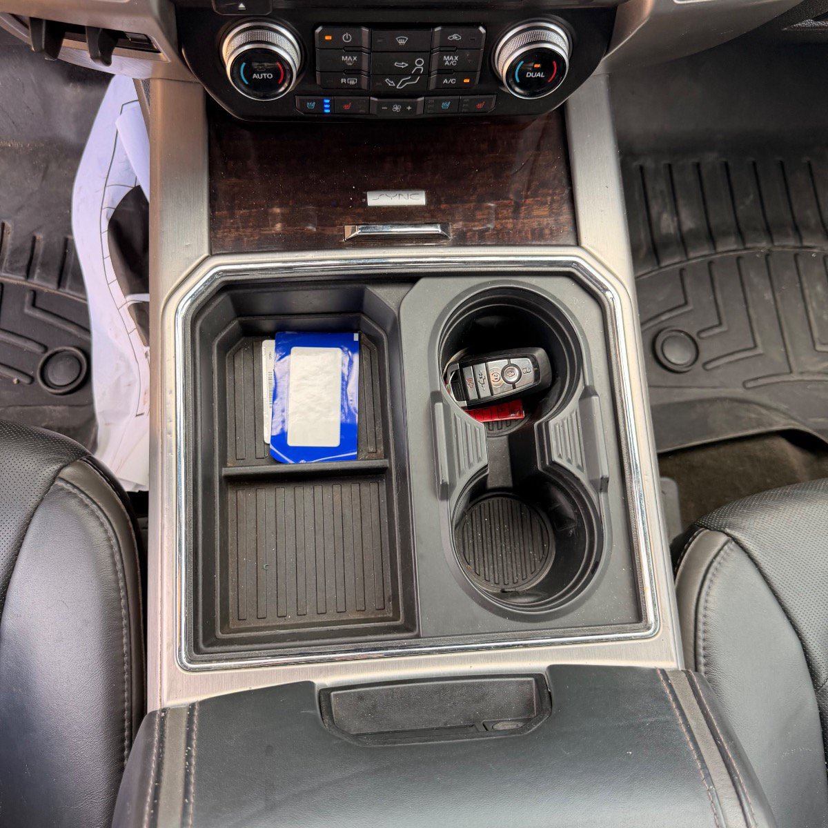 Used 2017 Ford F250 Platinum w/ FX4 Off-Road Package AWD/4WD image 17