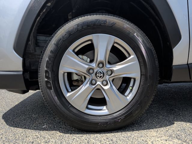 Used 2023 Toyota RAV4 LE AWD/4WD image 10
