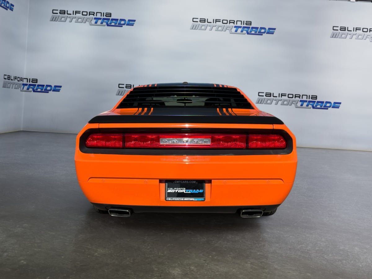 Used 2014 Dodge Challenger R/T RWD image 6