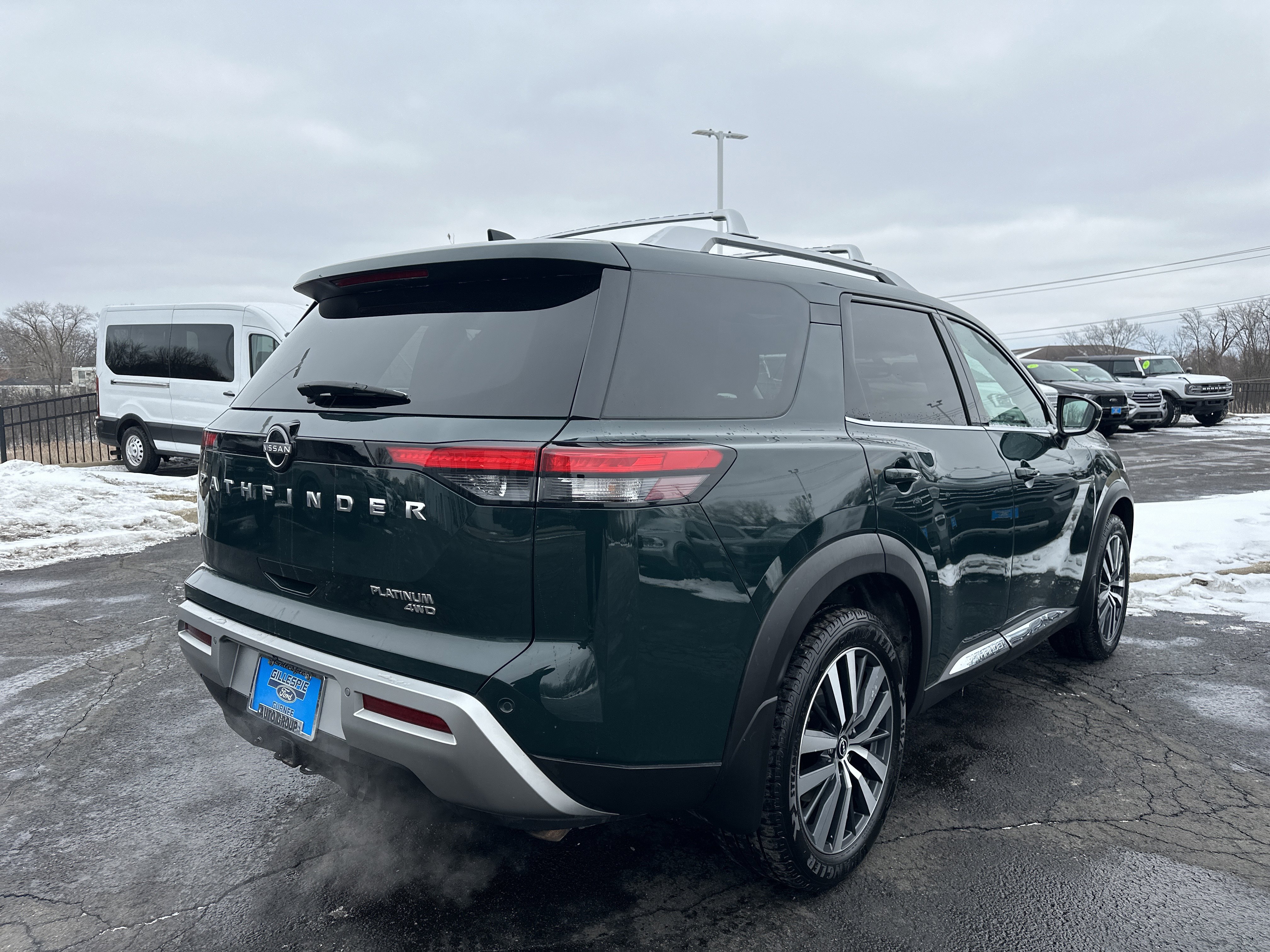 Used 2022 Nissan Pathfinder Platinum w/ Cargo Package image 3