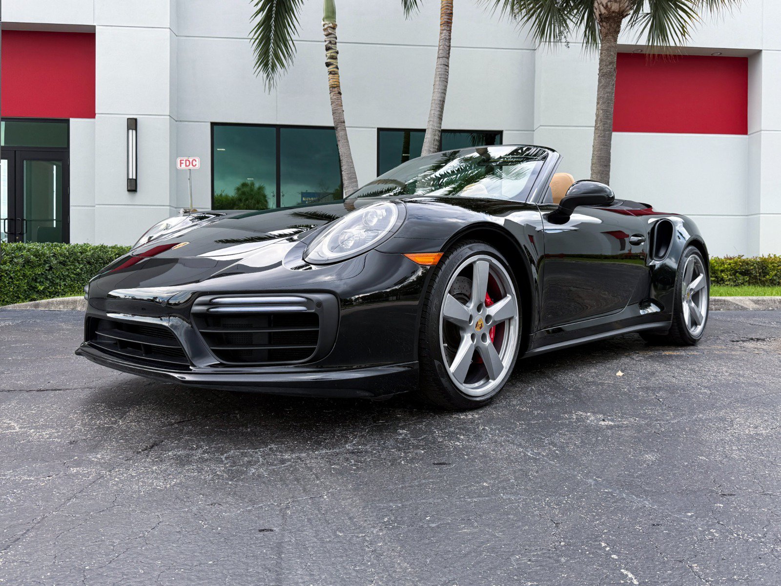 Used 2019 Porsche 911 4 Cabriolet AWD/4WD image 12