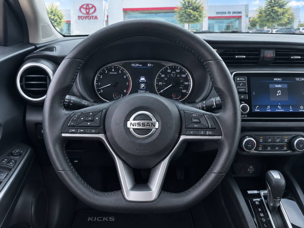 Used 2019 Nissan Kicks SR FWD image 17