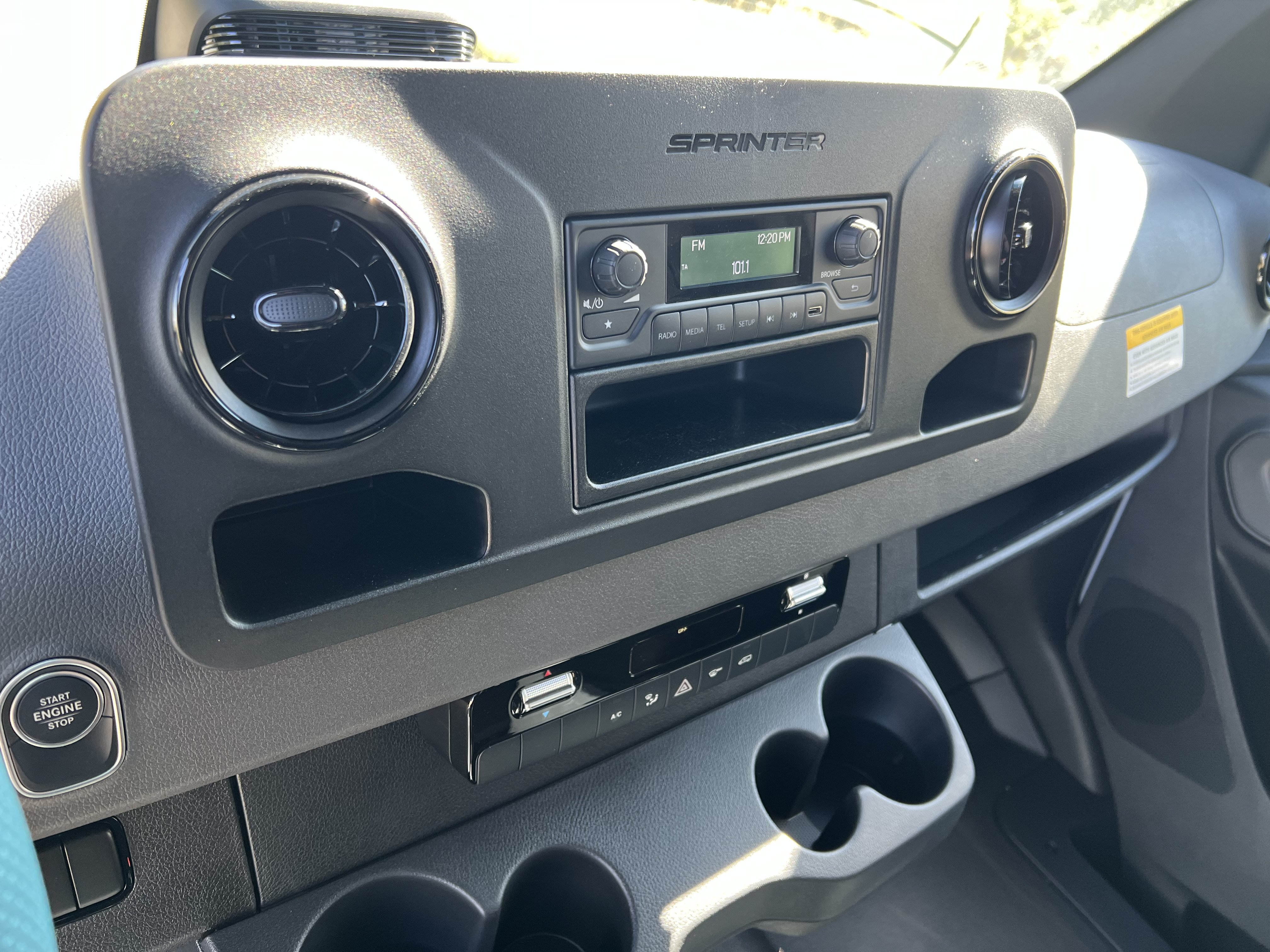Used 2025 Mercedes-Benz Sprinter 2500 image 28