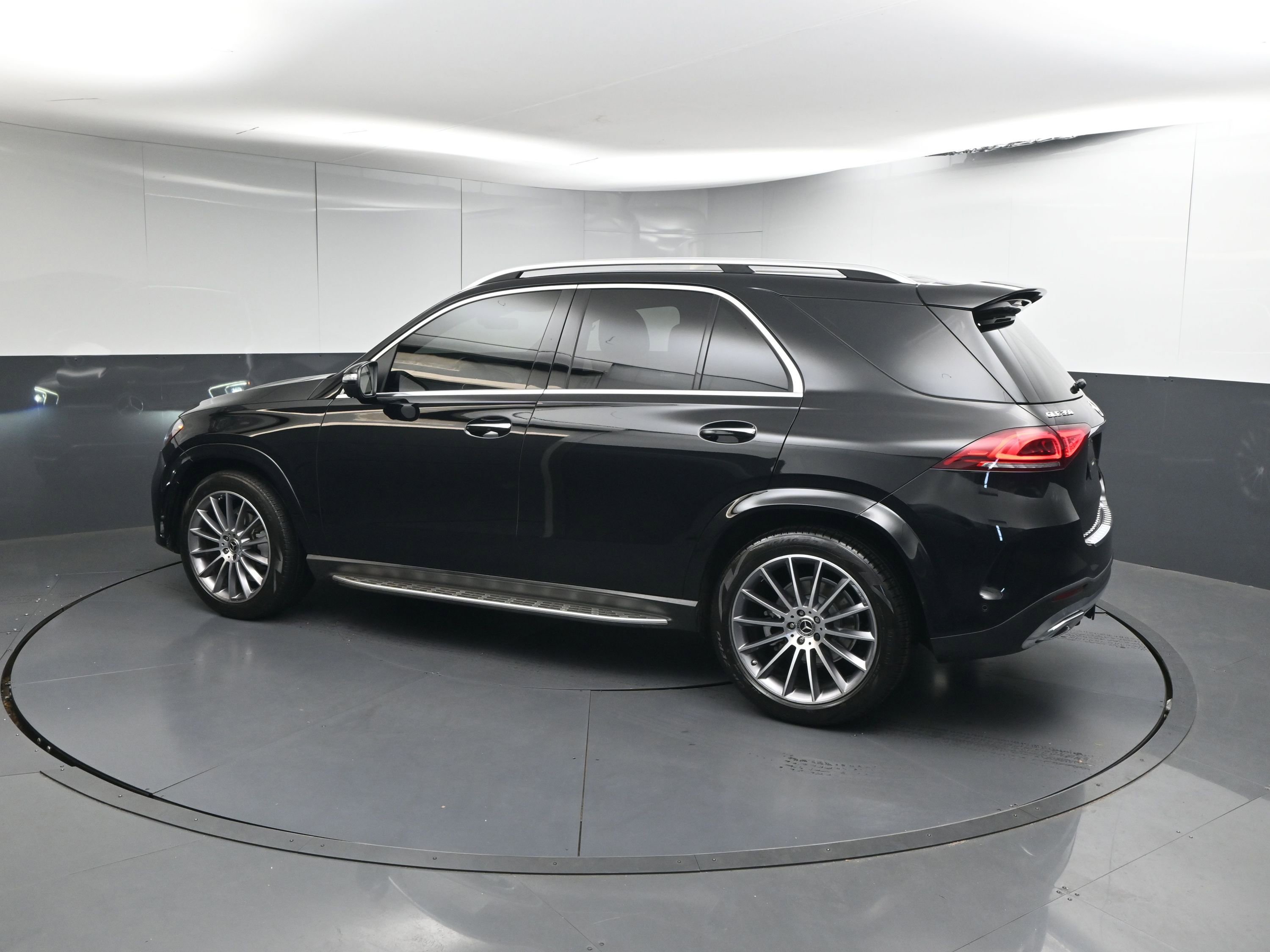 Used 2022 Mercedes-Benz GLE 350 image 3