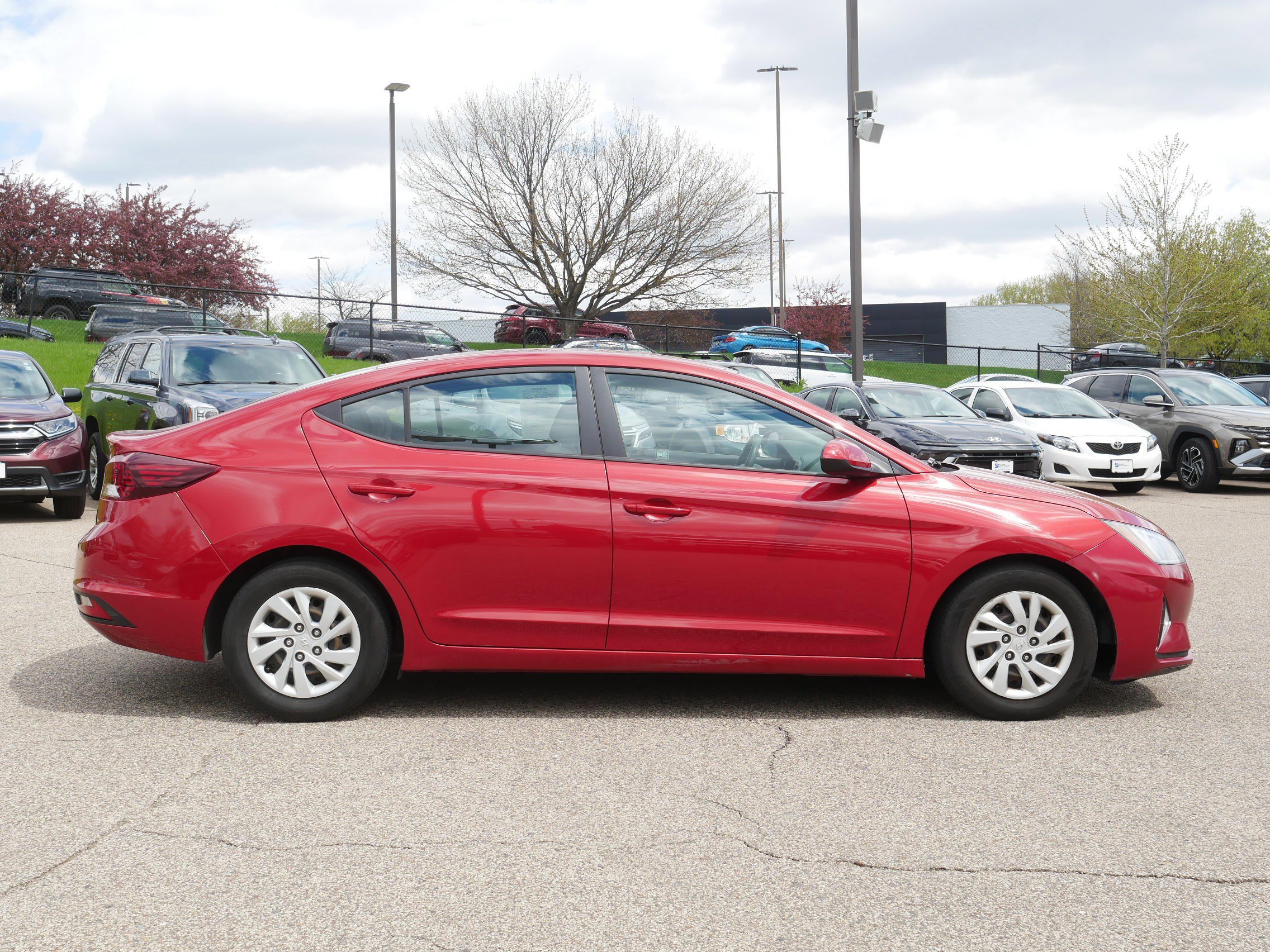 Used 2019 Hyundai Elantra SE FWD image 5