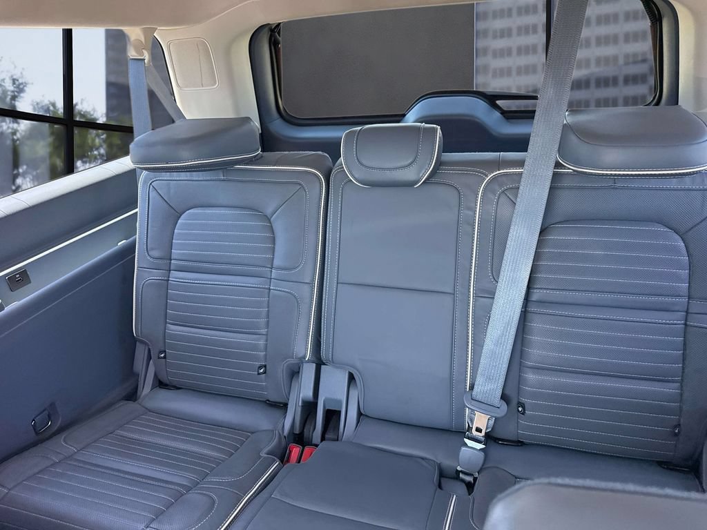 Certified 2023 Lincoln Navigator L Black Label AWD/4WD image 17