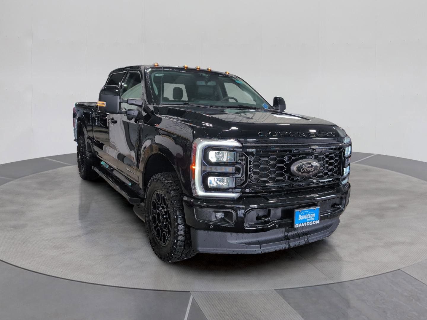 Used 2025 Ford F250 Lariat w/ Lariat Ultimate Package image 9