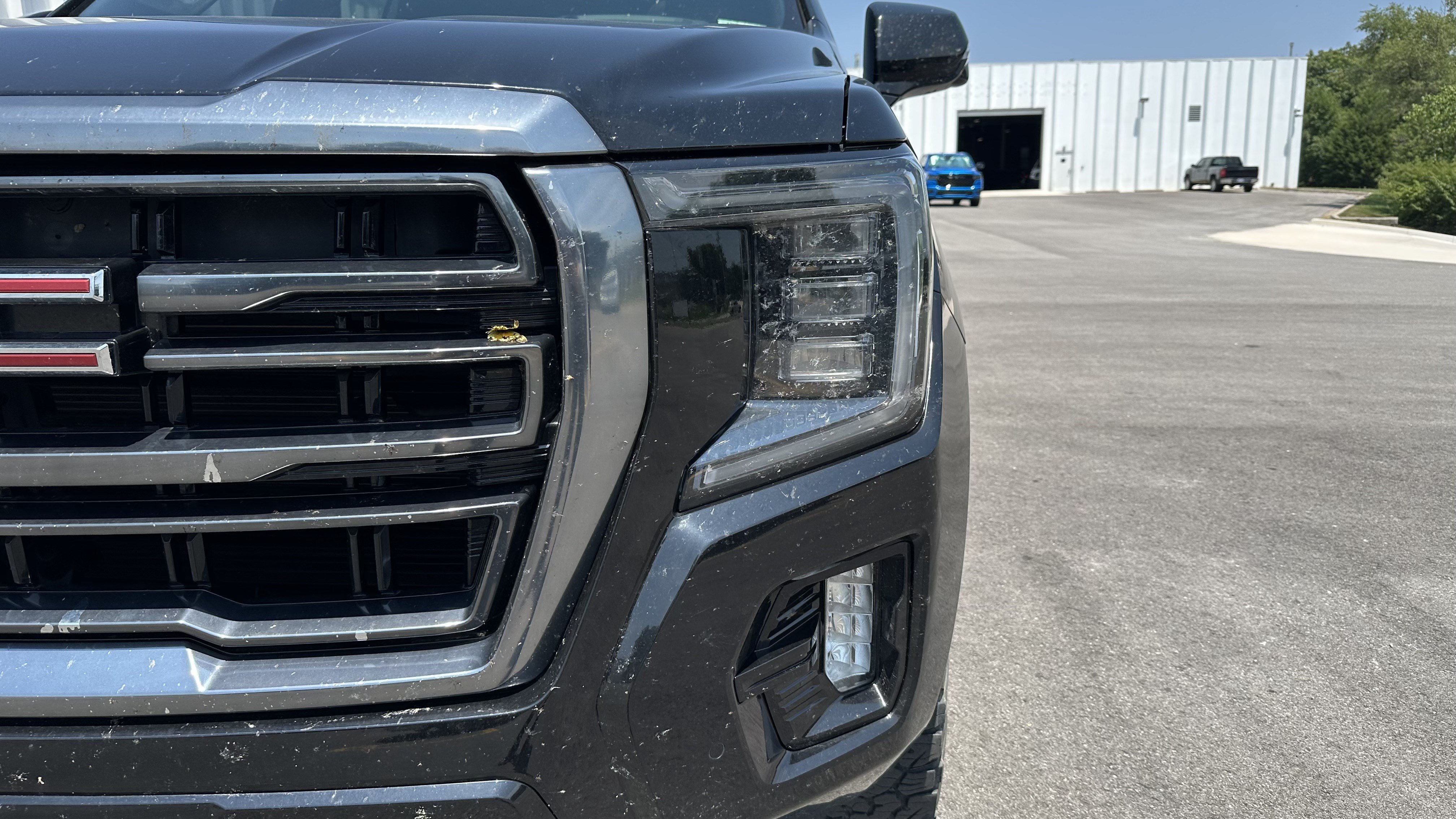 Used 2021 GMC Yukon AT4 w/ AT4 Premium Package AWD/4WD image 6