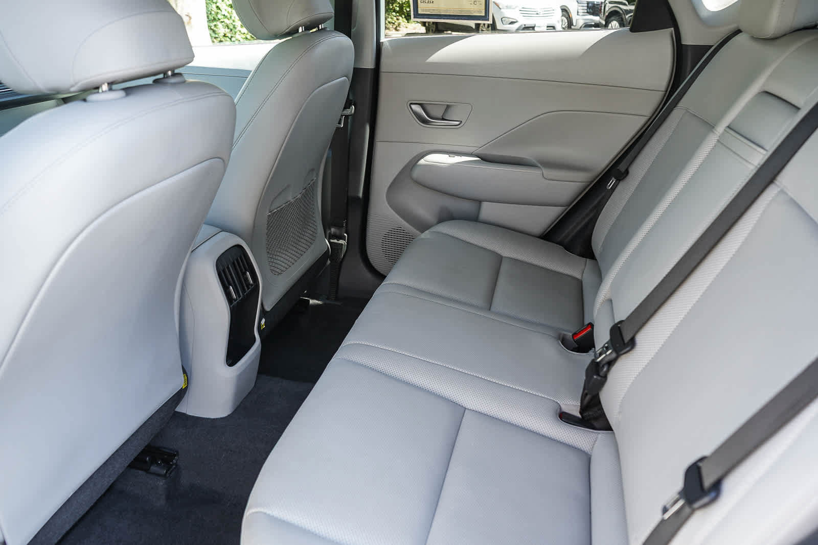 Used 2024 Hyundai Kona Limited AWD/4WD image 19
