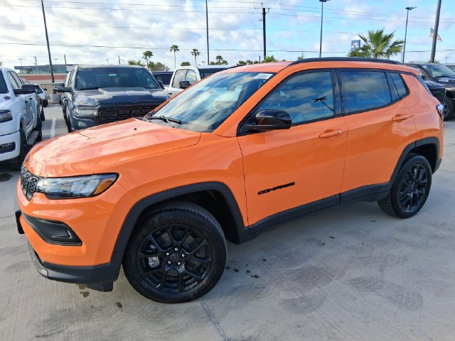 New 2026 Jeep Compass Latitude AWD/4WD image 3