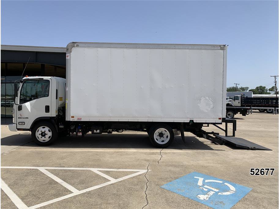Used 2023 Isuzu NPR RWD image 5