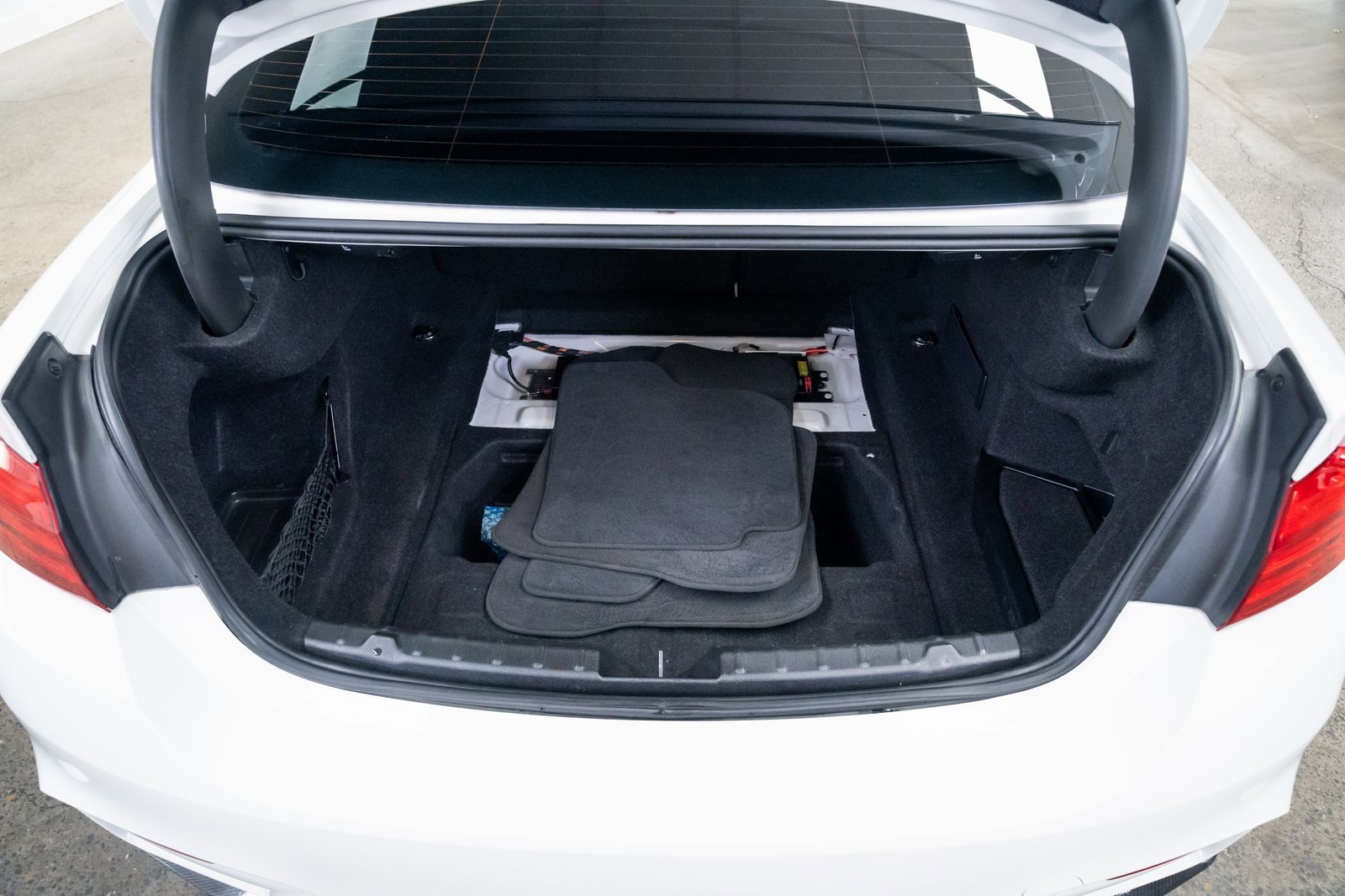 Used 2015 BMW M4 Coupe image 11