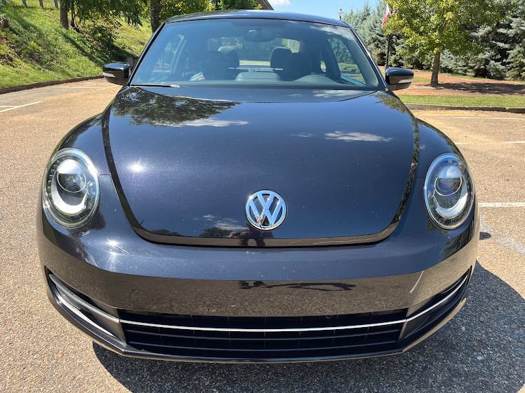 Used 2013 Volkswagen Beetle 2.0T FWD image 26