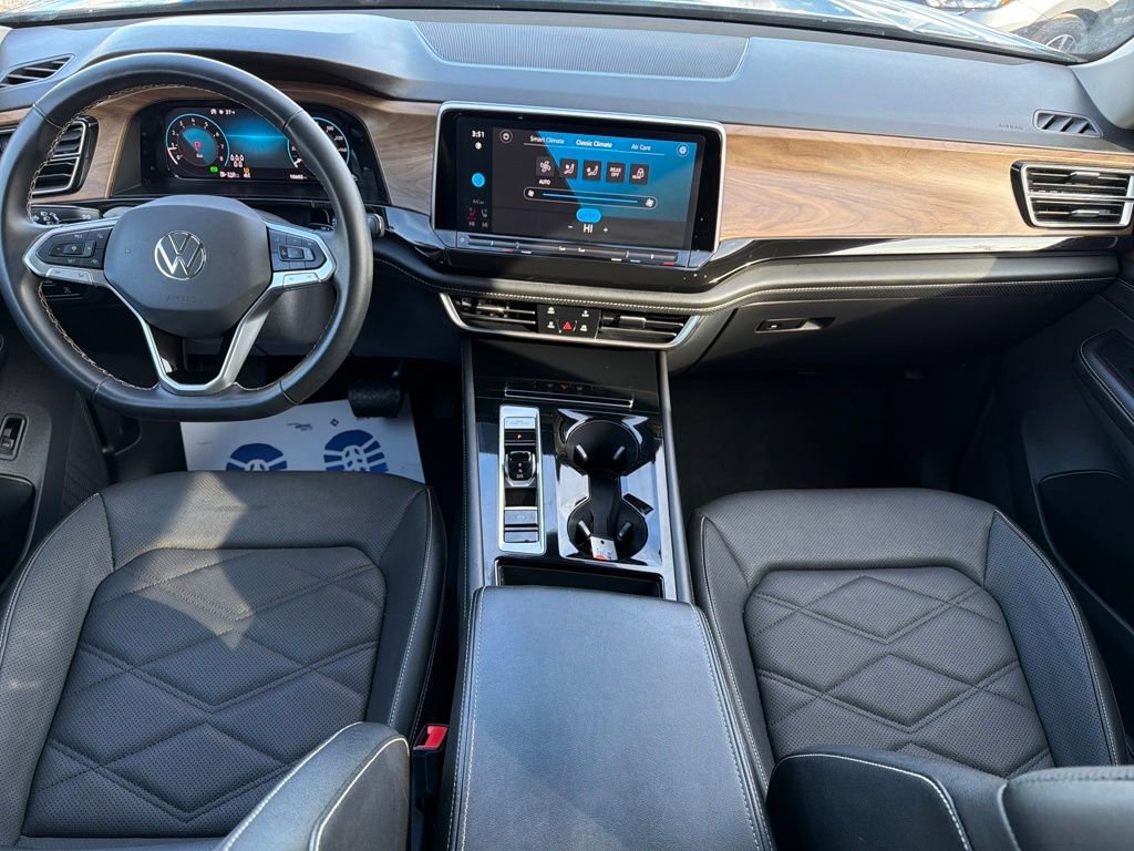 Used 2025 Volkswagen Atlas SE w/ Panoramic Sunroof Package image 23