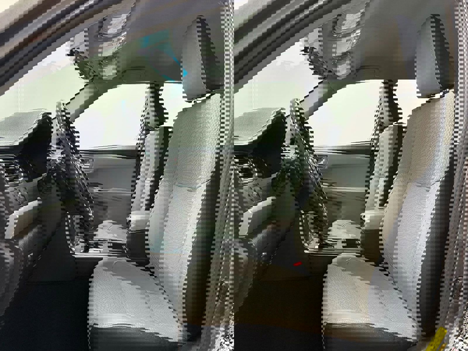 Used 2016 Toyota Camry SE image 20