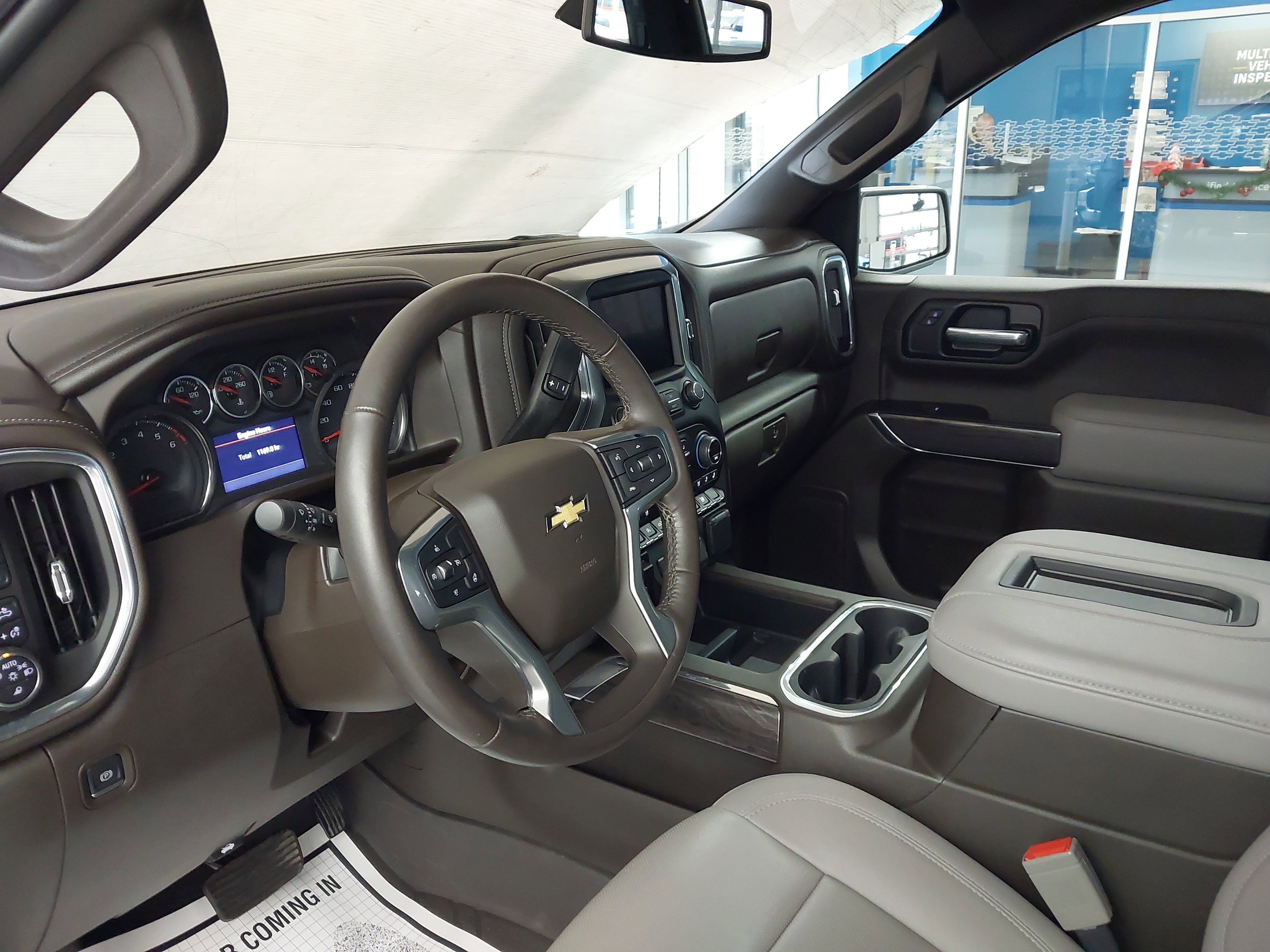 Used 2021 Chevrolet Silverado 1500 LTZ image 2