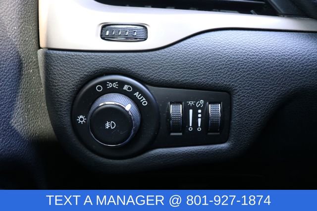 Used 2016 Jeep Cherokee Limited image 20