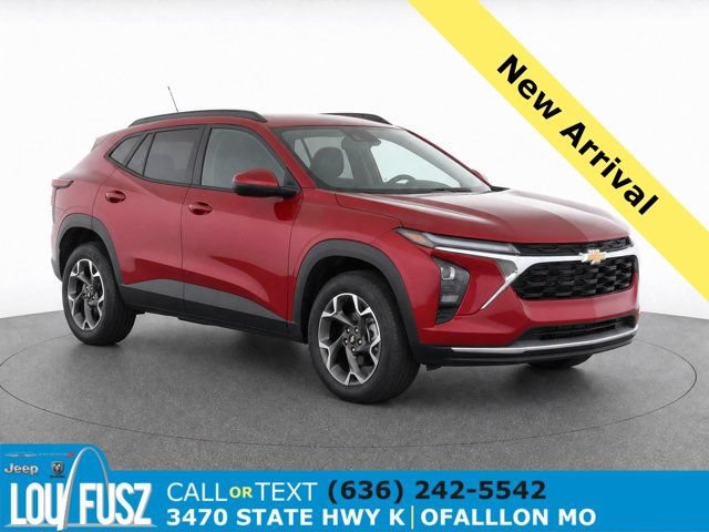 Used 2025 Chevrolet Trax LT w/ Driver Confidence Package