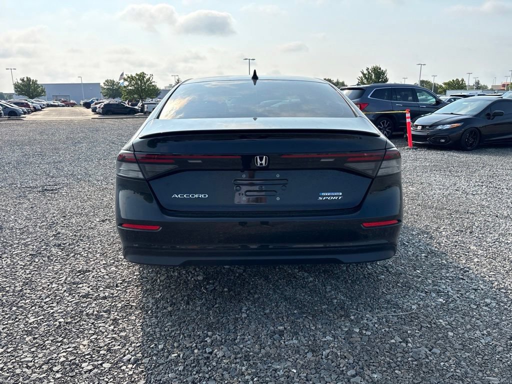 Used 2025 Honda Accord Sport image 10