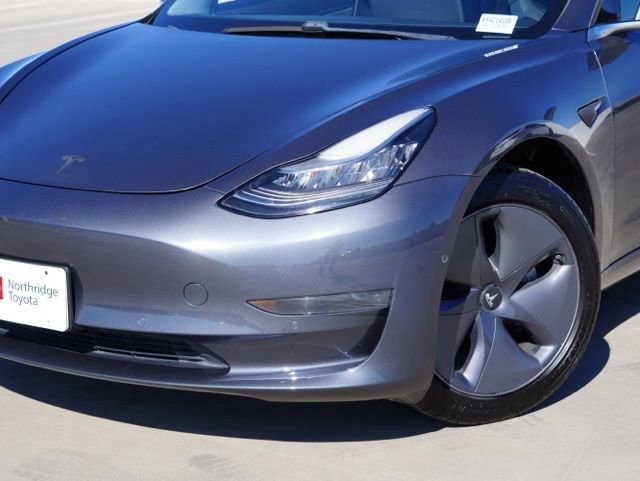 Used 2019 Tesla Model 3 Standard Range Plus image 5
