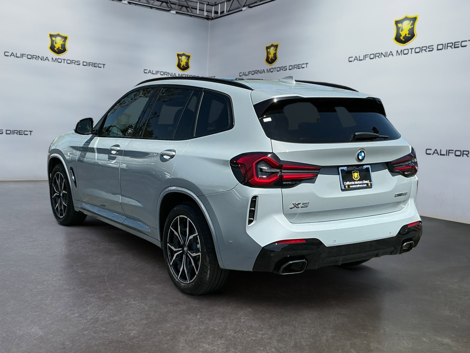 Used 2023 BMW X3 sDrive30i w/ M Sport Package RWD image 3