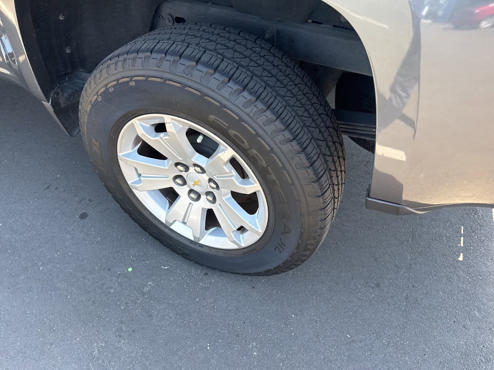 Used 2016 Chevrolet Colorado LT w/ LT Convenience Package RWD image 12