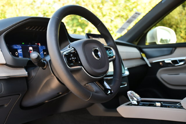 New 2027 Volvo XC90 B6 Plus AWD/4WD image 12