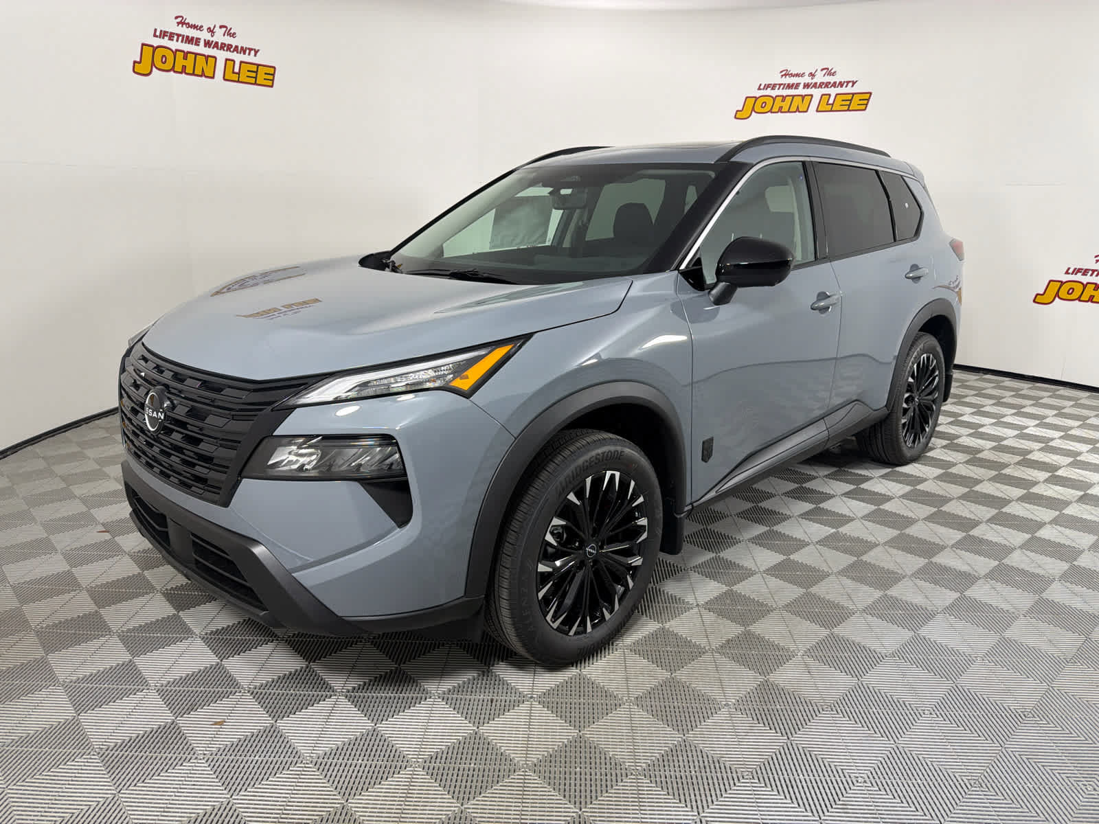 New 2026 Nissan Rogue Dark Armor FWD video 1