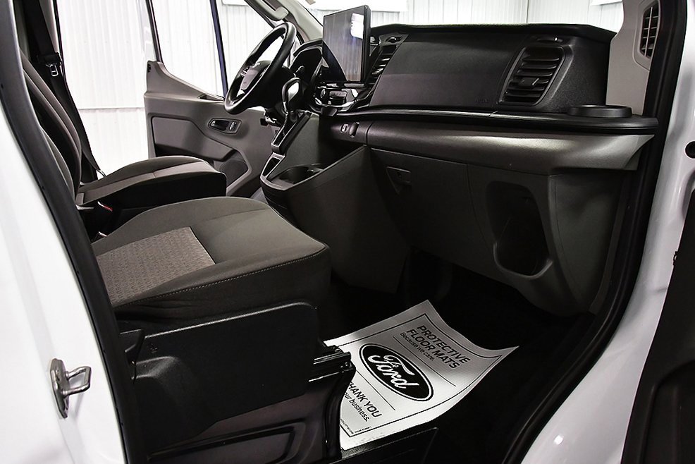 Used 2023 Ford Transit 350 XLT image 26