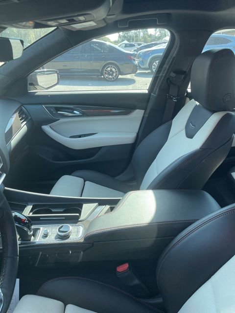 Used 2025 Cadillac CT5 V RWD image 9