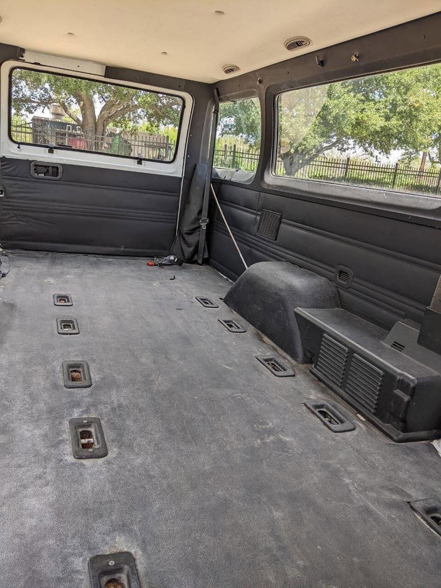 Used 2002 Dodge B3500 RWD image 12