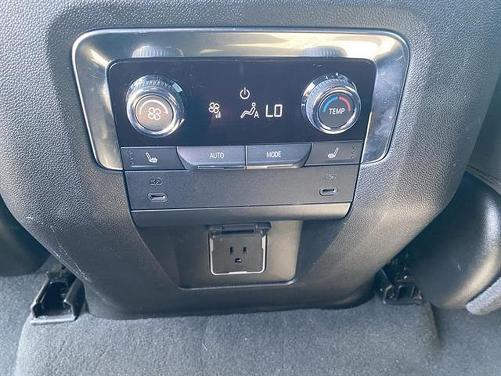 Certified 2026 Chevrolet Suburban LT w/ Comfort Package AWD/4WD image 65
