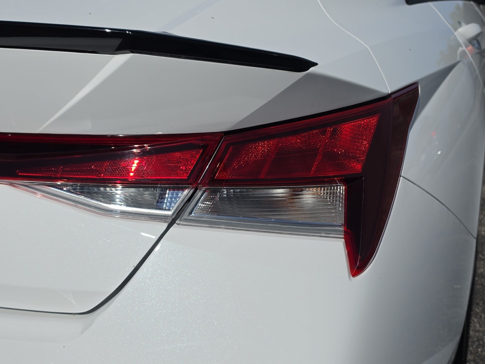 Used 2025 Hyundai Elantra Sport FWD image 8