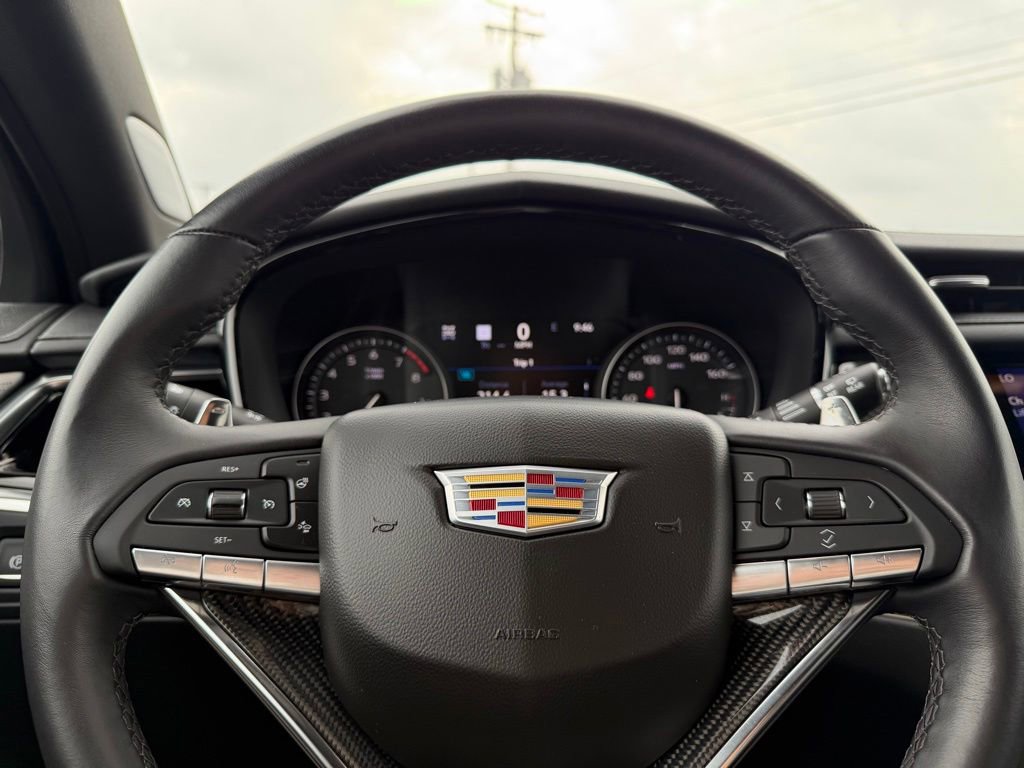 Used 2025 Cadillac XT6 Sport w/ Technology Package AWD/4WD image 15
