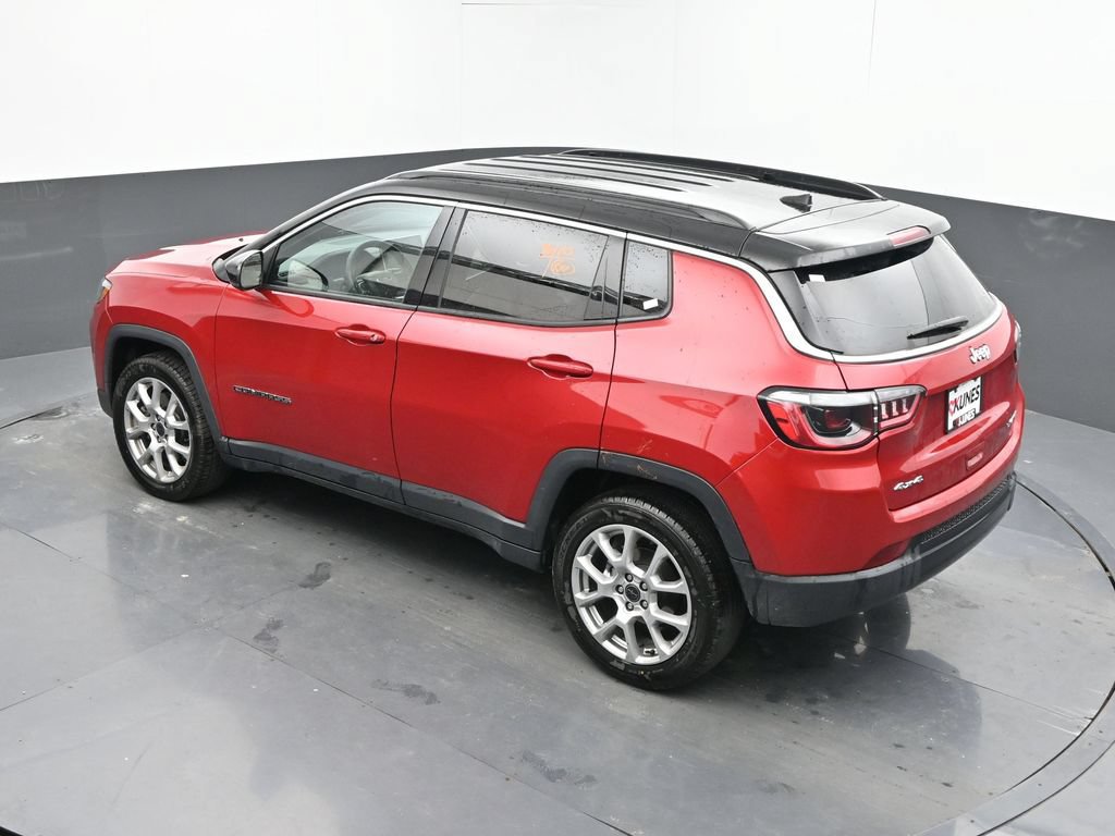 Used 2025 Jeep Compass Limited AWD/4WD image 27