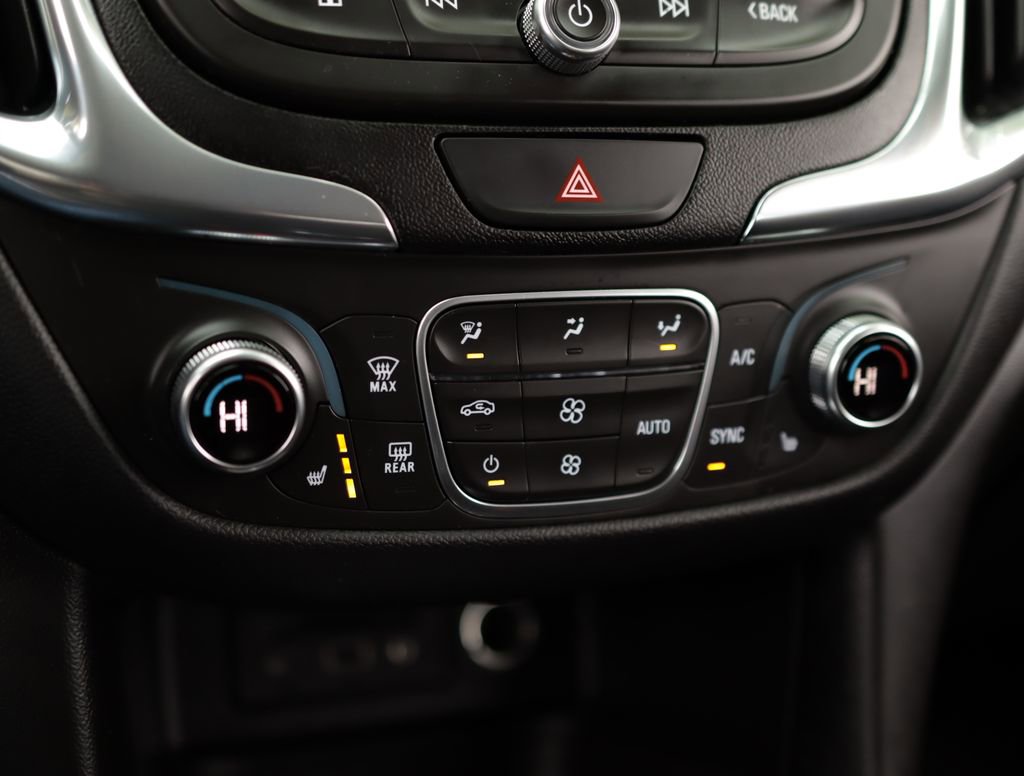 Used 2020 Chevrolet Equinox LT FWD image 16