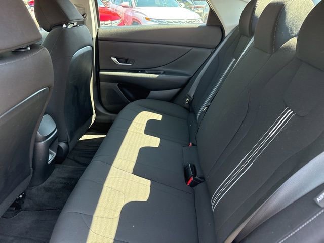Certified 2024 Hyundai Elantra SEL image 18