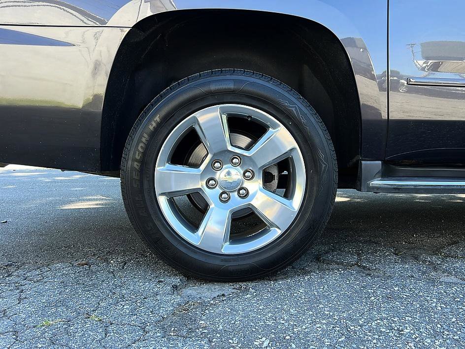 Used 2017 Chevrolet Suburban Premier AWD/4WD image 23