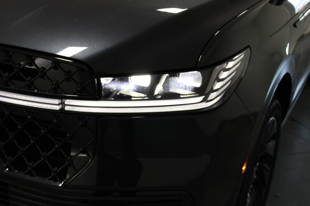 New 2026 Lincoln Navigator L Reserve w/ Jet Appearance Package image 61