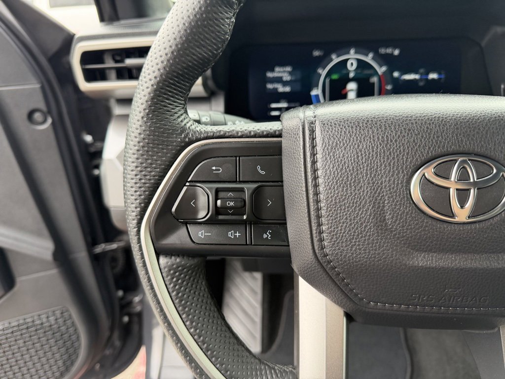 Used 2024 Toyota Tacoma TRD Off-Road image 17