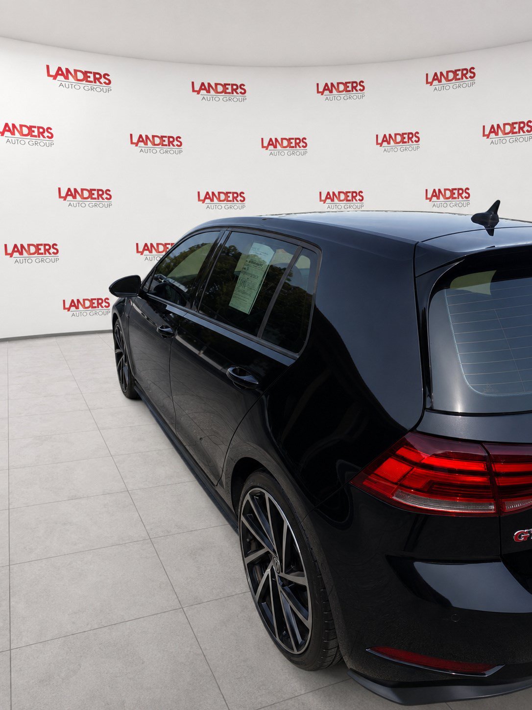 Used 2019 Volkswagen Golf 4-Door FWD image 7