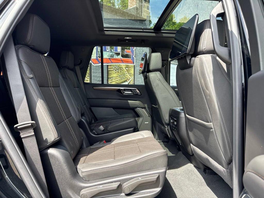 New 2026 Chevrolet Tahoe High Country AWD/4WD image 14
