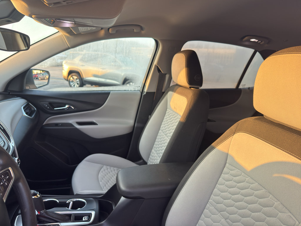 Certified 2020 Chevrolet Equinox LS w/ LS Convenience Package FWD image 25