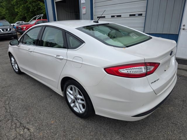 Used 2014 Ford Fusion SE FWD image 7