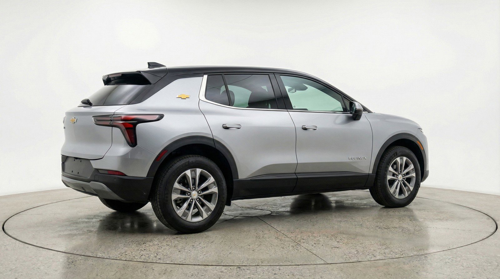 Used 2025 Chevrolet Equinox LT FWD image 9