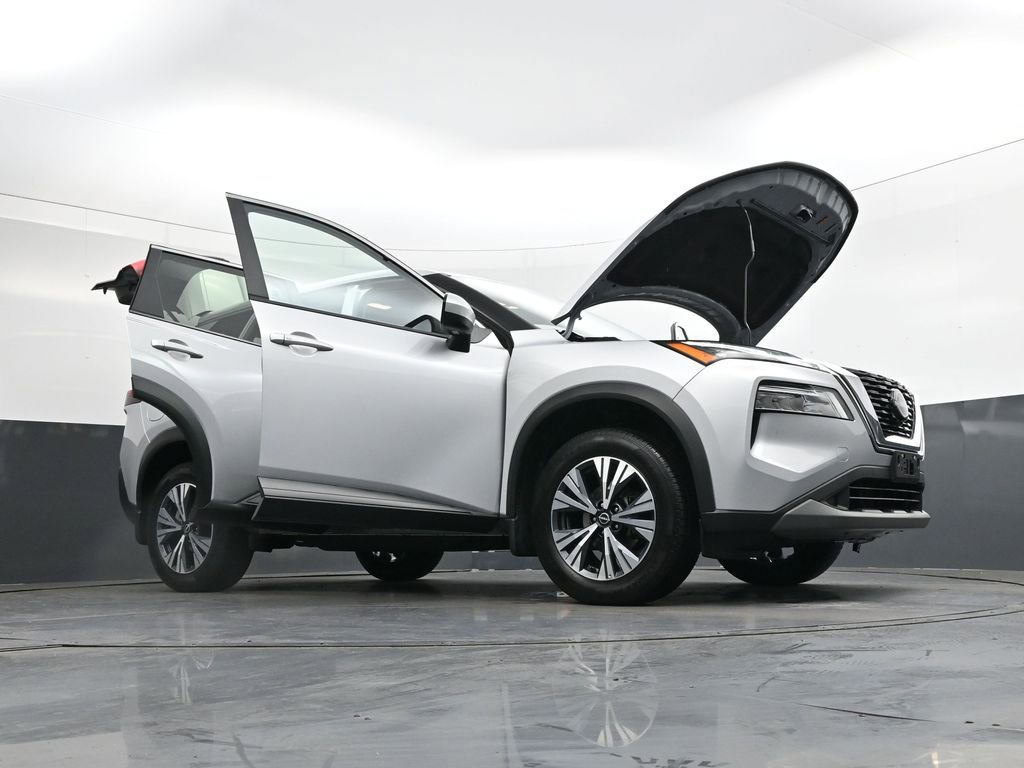 Used 2023 Nissan Rogue SV image 49