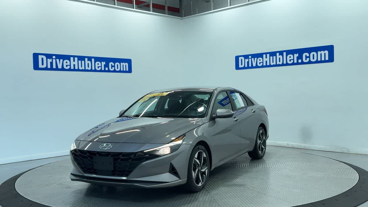Used 2023 Hyundai Elantra SEL w/ Convenience Package FWD image 6