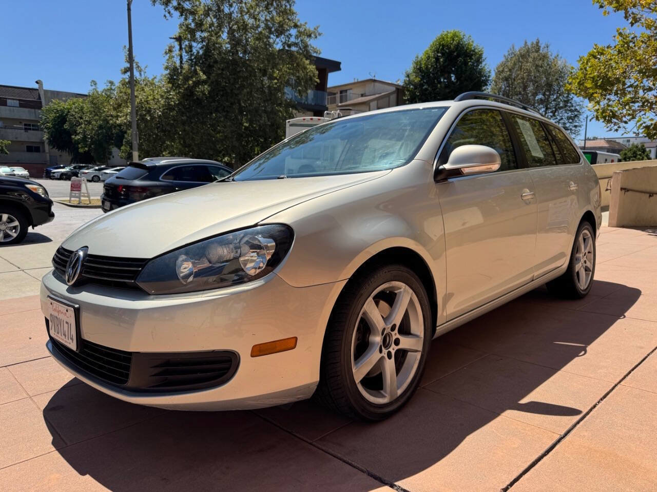 Used 2010 Volkswagen Jetta TDI FWD image 5